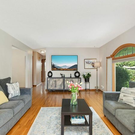 Cottage Grove Haven, Spacious 4-Bed, 3 Baths Retreat Esterno foto