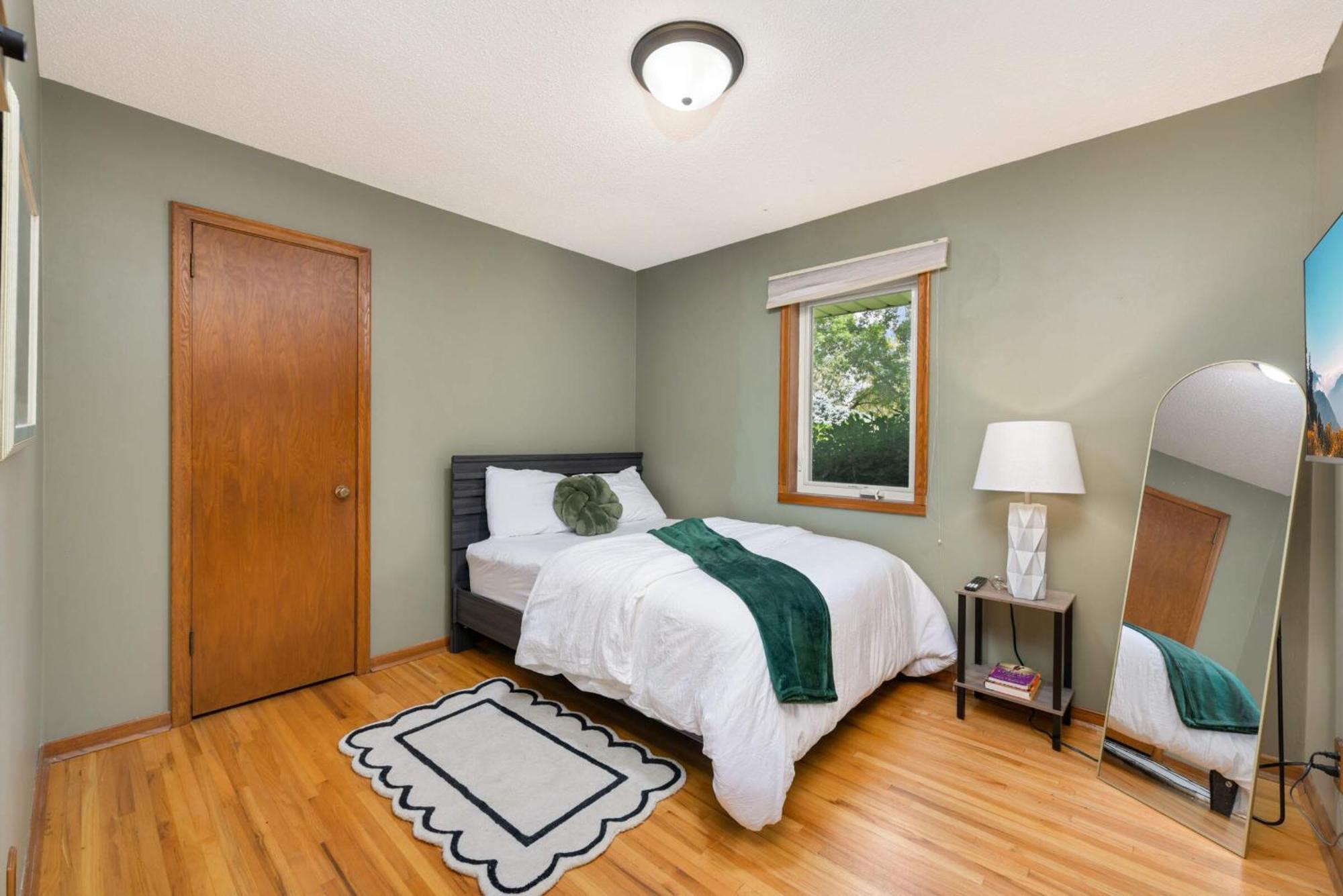 Cottage Grove Haven, Spacious 4-Bed, 3 Baths Retreat Esterno foto