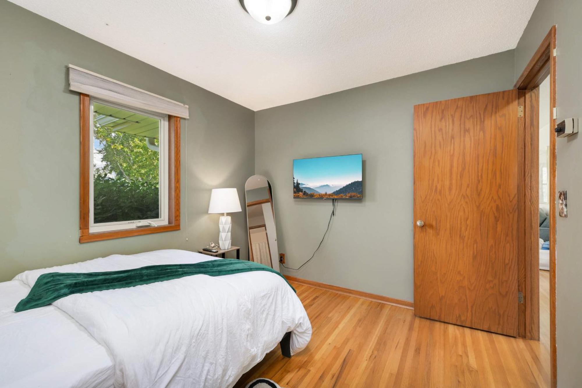 Cottage Grove Haven, Spacious 4-Bed, 3 Baths Retreat Esterno foto