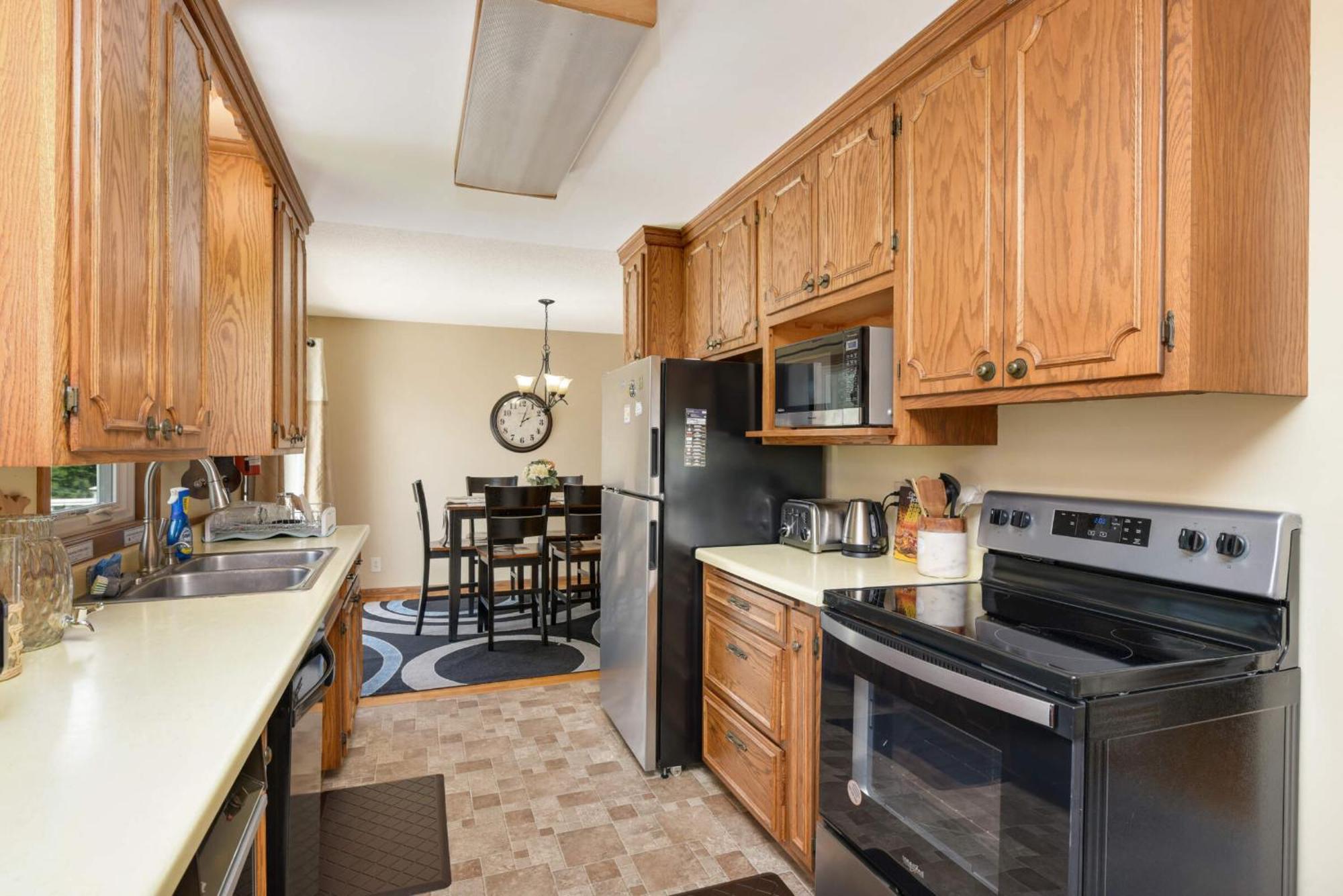 Cottage Grove Haven, Spacious 4-Bed, 3 Baths Retreat Esterno foto